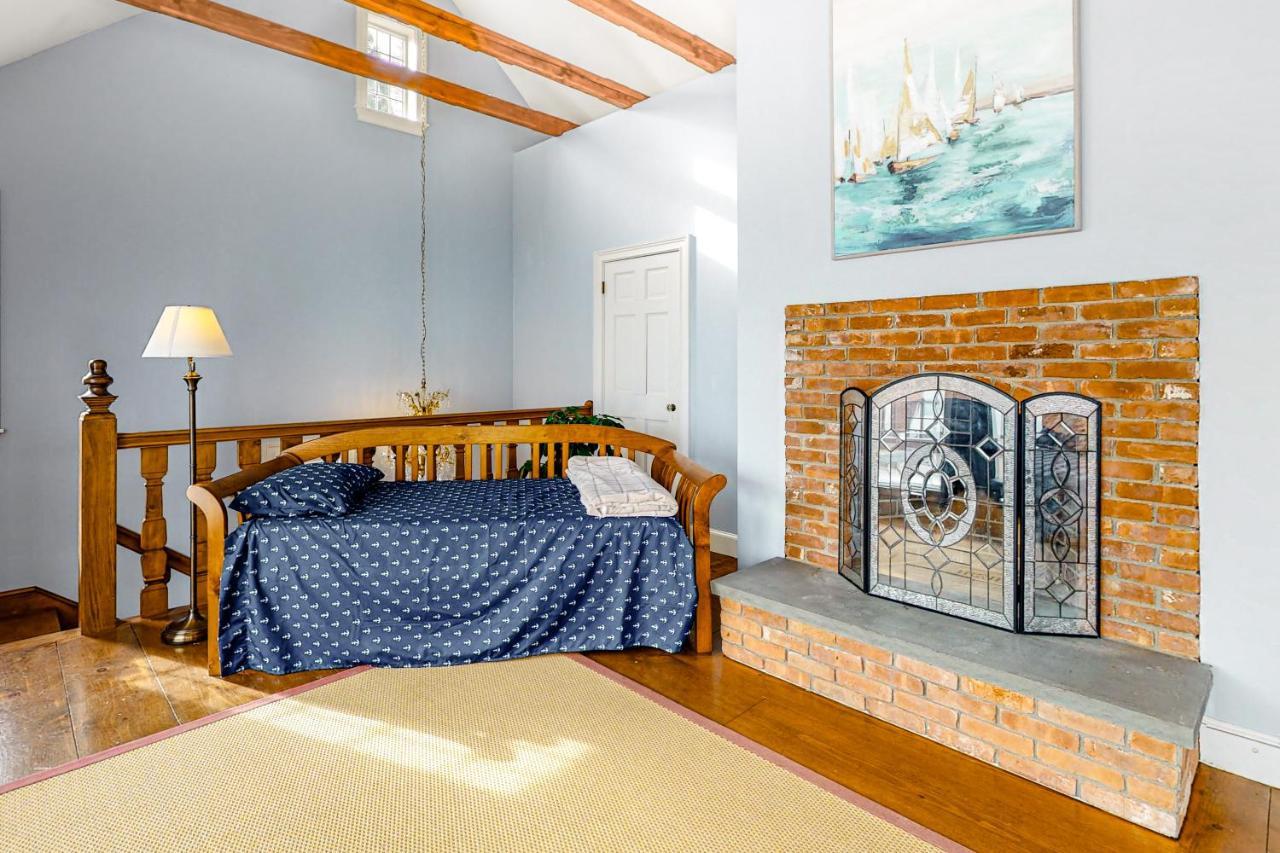 Point Radio Cottage Gloucester Extérieur photo